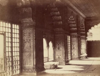 Innenansicht des Kristallthrons im Dewan-i-Khas